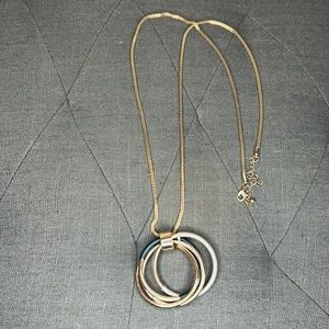 Dress Barn Silver Tone 4 Ring Pendant Necklace